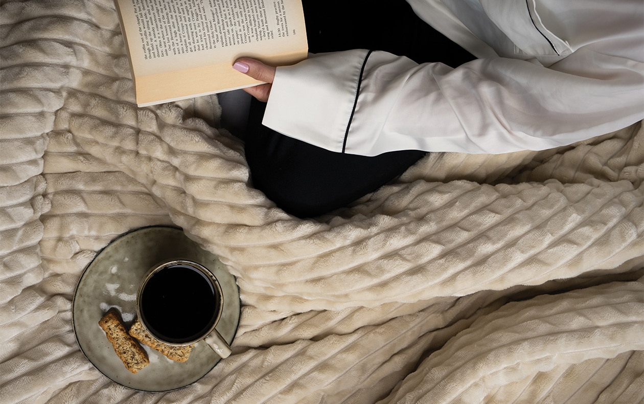 4 ways to cosy up your home for autumn with Jet Home