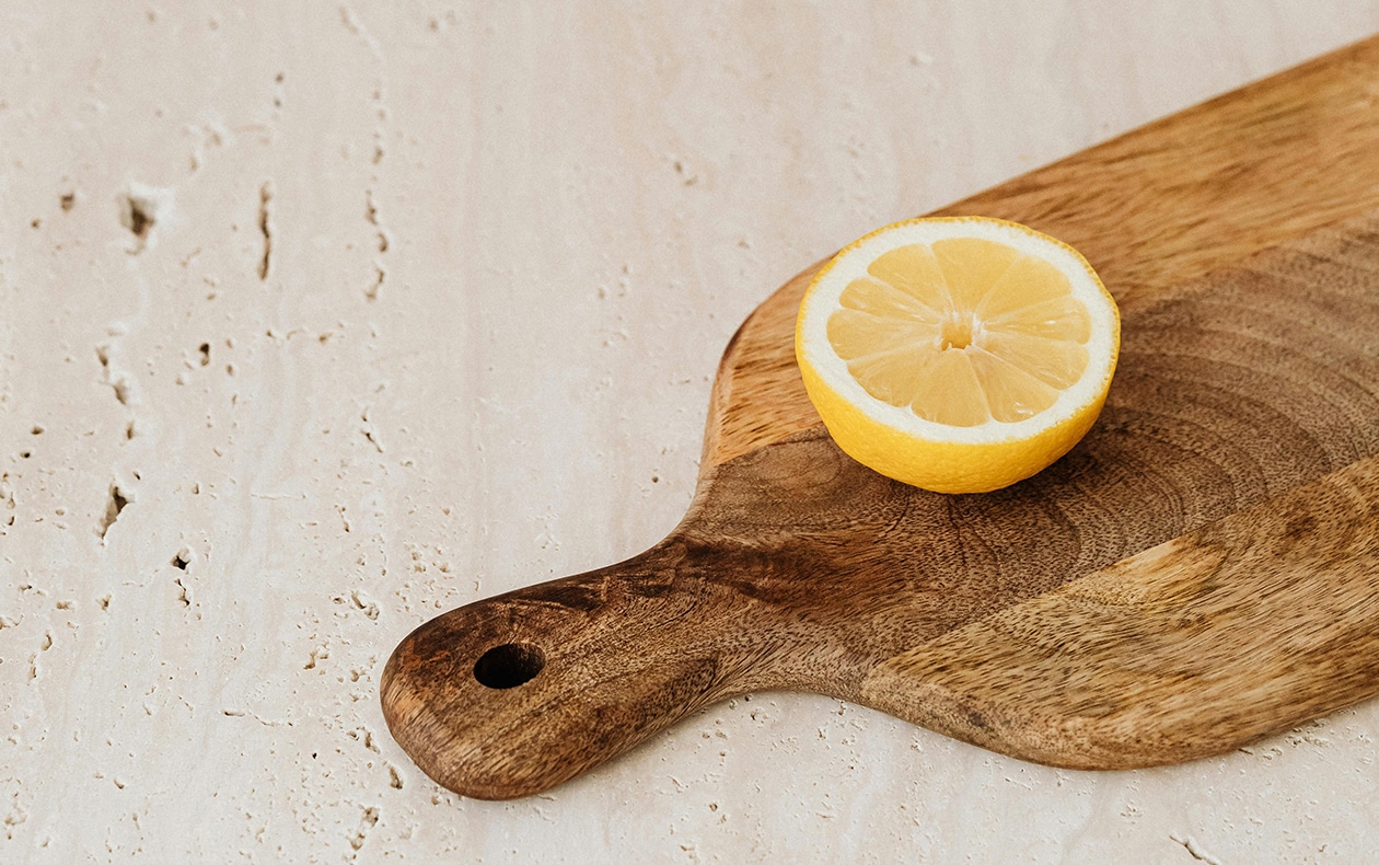 5 ways to clean your kitchen with common household items
