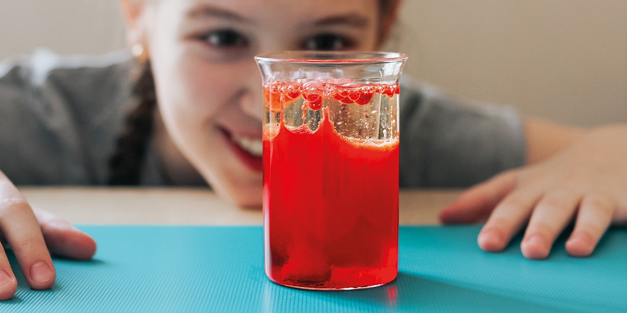 Easy DIY bubbly lava lamp