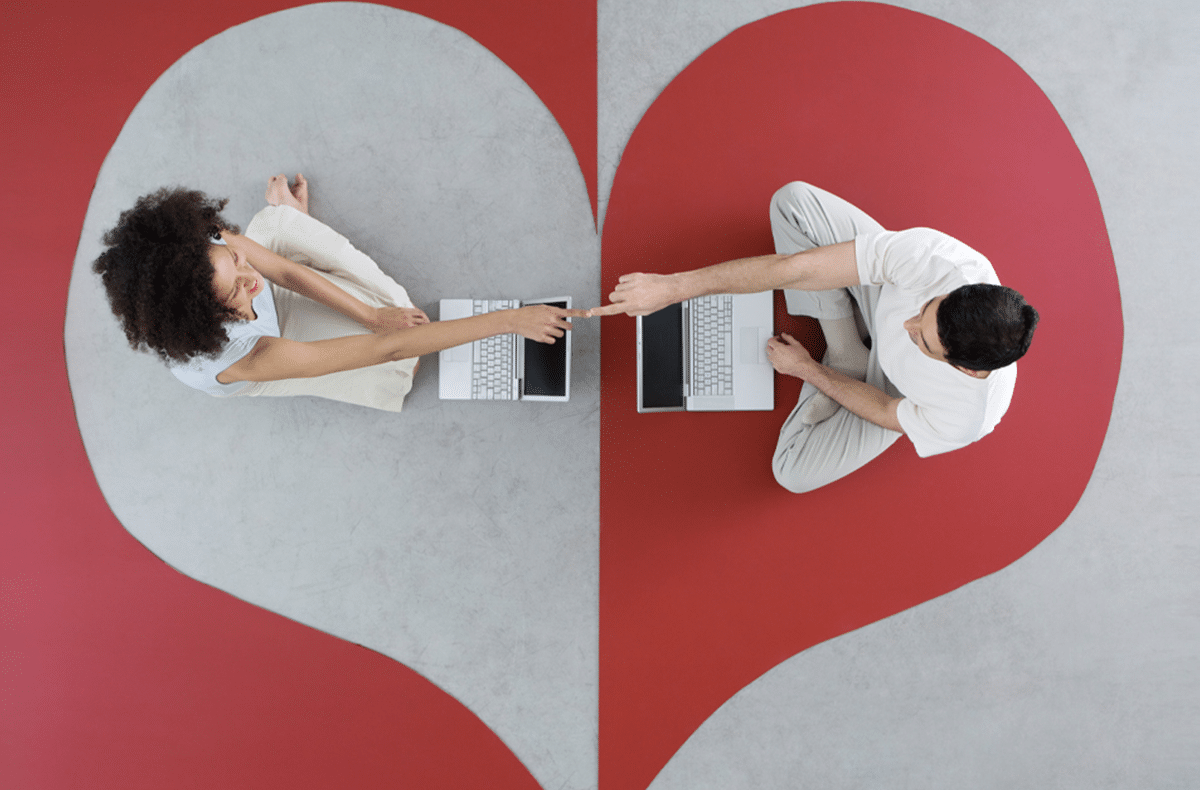 21-JULY-2022_How-to-transition-from-online-dating-to-real-world-loving-fi-1
