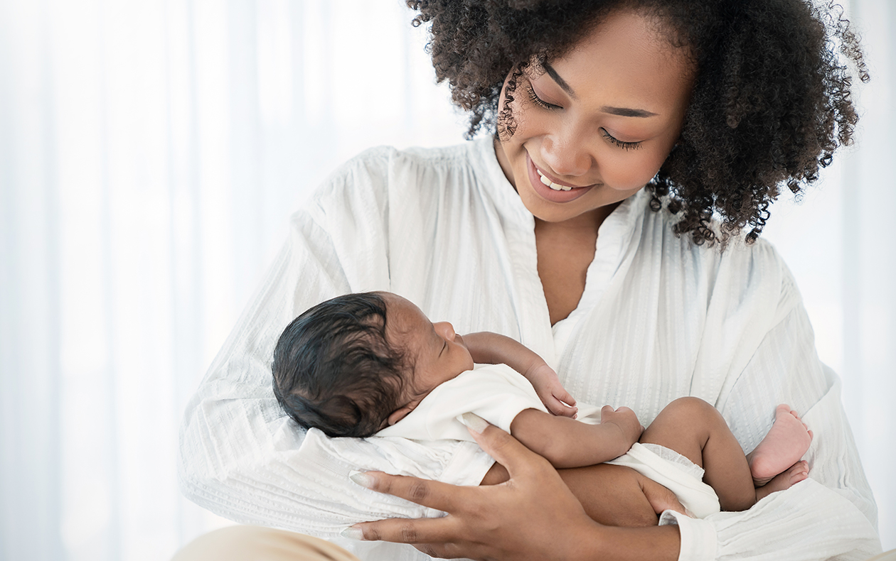 Pumping at work: 4 tips for breastfeeding office moms