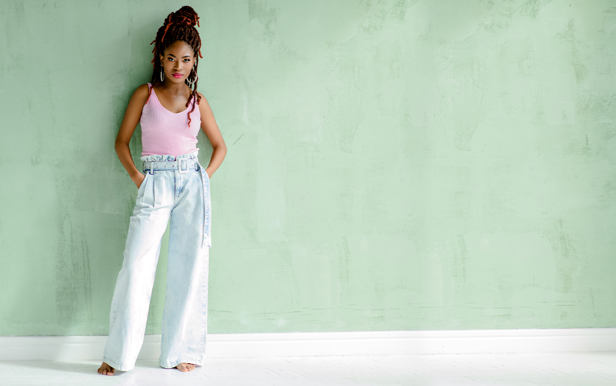 5 easy ways to style your wide-legged jeans 
