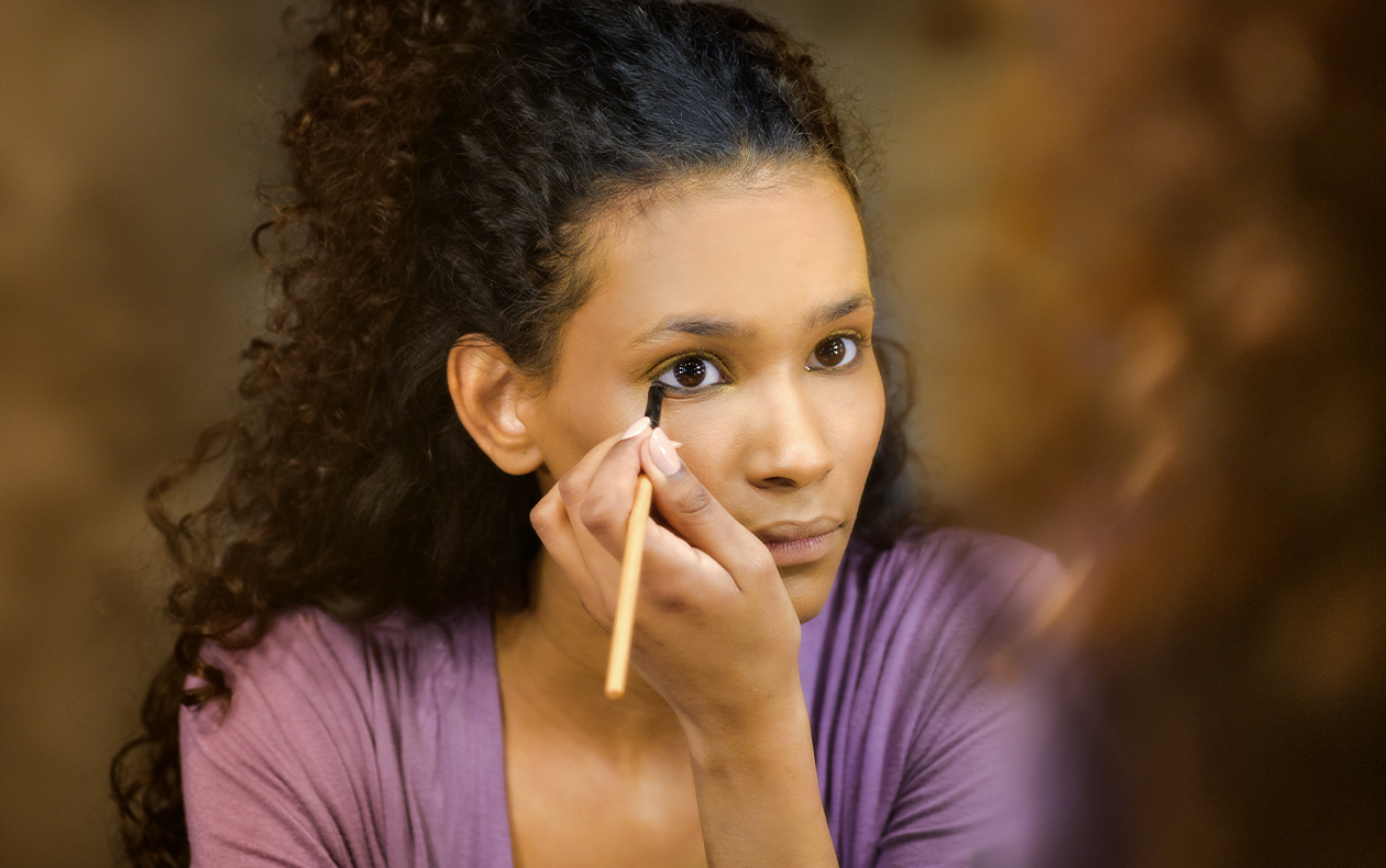3 TikTok eyeliner tricks for a natural (but still eye-catching) look 